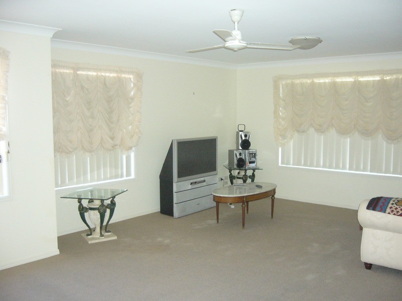 3 Rosegum Drive, Molendinar QLD 4214