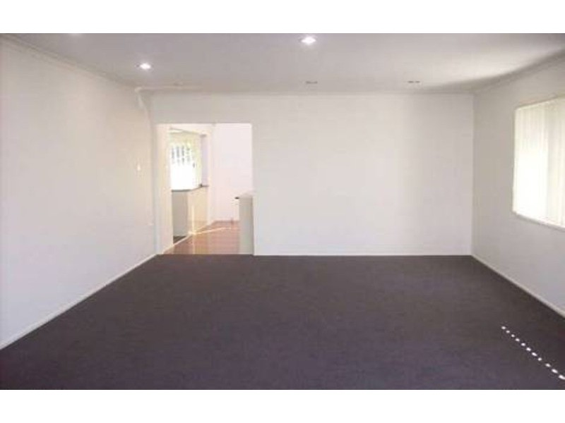 12 Rathbone Place, Labrador QLD 4215