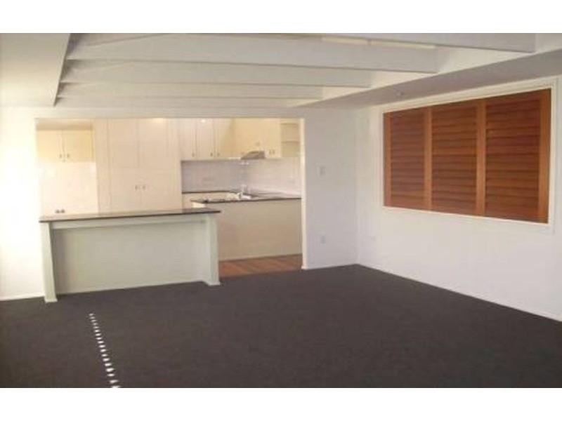 12 Rathbone Place, Labrador QLD 4215