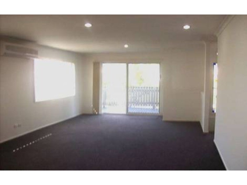 12 Rathbone Place, Labrador QLD 4215
