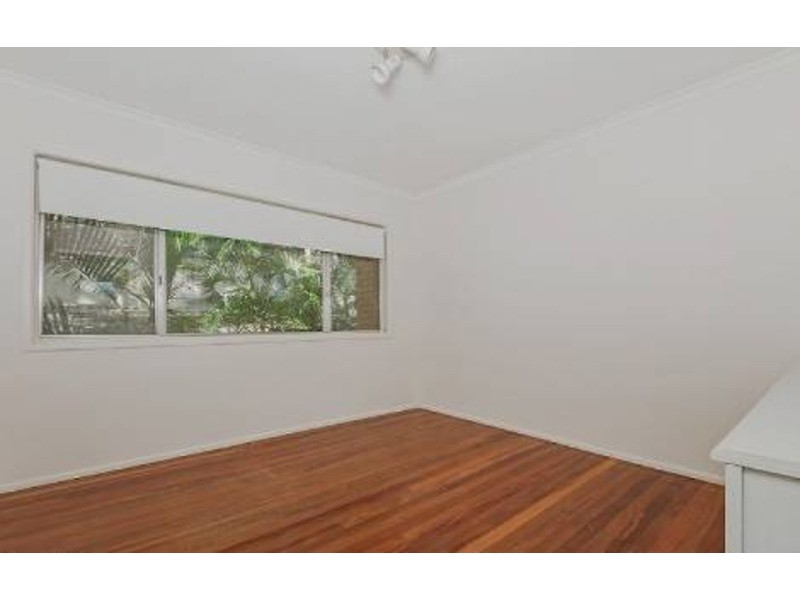 20 Golden  Crescent, Southport QLD 4215