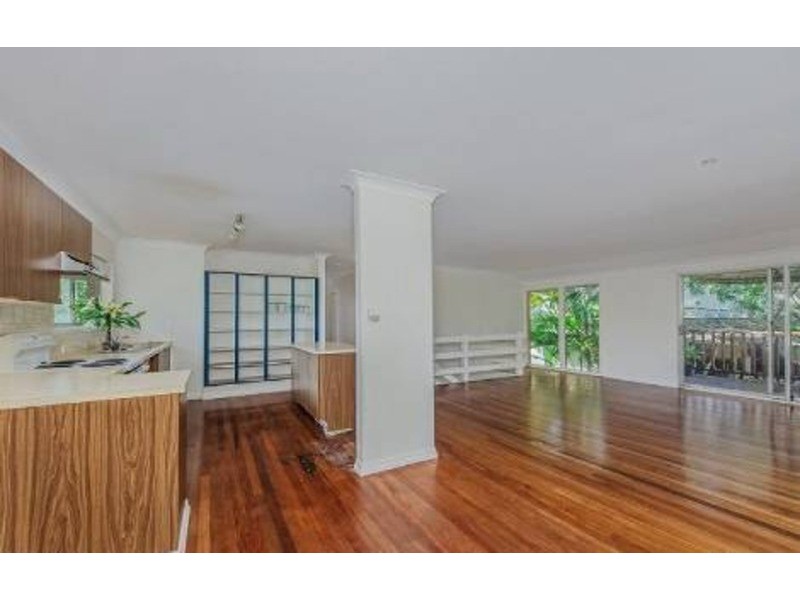 20 Golden  Crescent, Southport QLD 4215