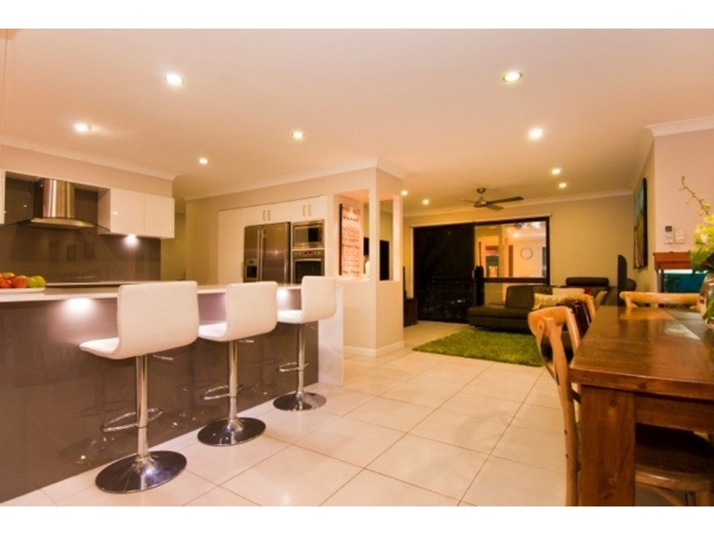 9 Yangoora  Crescent, Ashmore QLD 4214