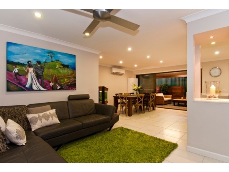 9 Yangoora  Crescent, Ashmore QLD 4214