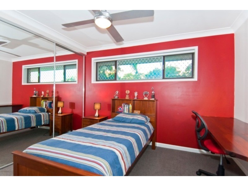 9 Yangoora  Crescent, Ashmore QLD 4214