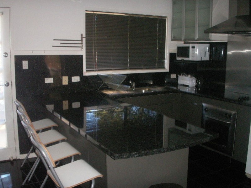 1/11 Caroline Avenue, Southport QLD 4215