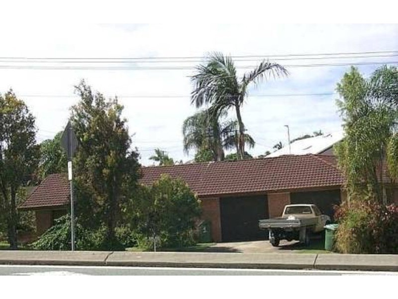 1&2/273 Wardoo  Street, Southport QLD 4215