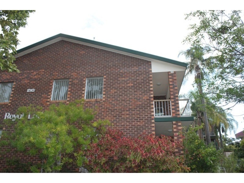 7/210 Scarborough Street, Southport QLD 4215