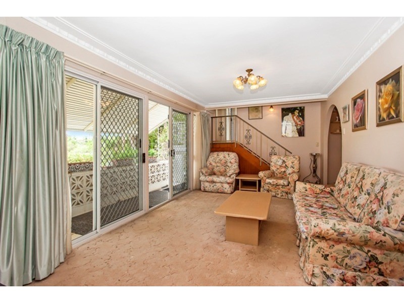 26 Geoffrey Avenue, Southport QLD 4215