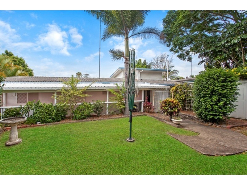 26 Geoffrey Avenue, Southport QLD 4215