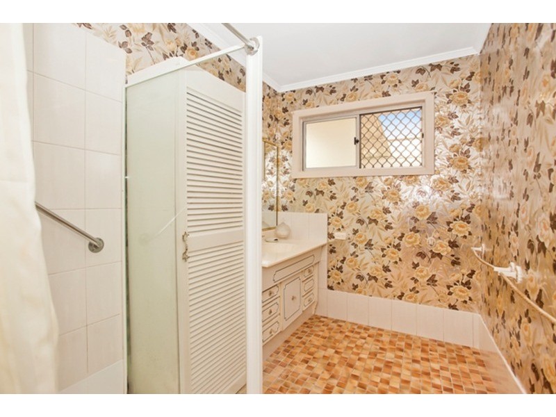 26 Geoffrey Avenue, Southport QLD 4215