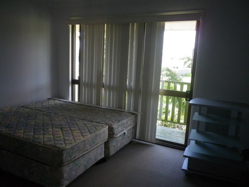 3/140 Frank Street, Labrador QLD 4215