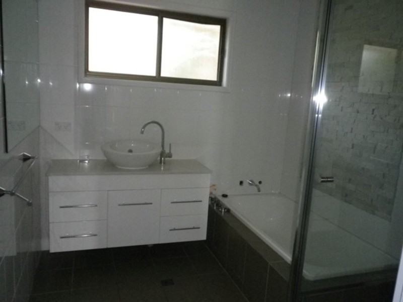 3/140 Frank Street, Labrador QLD 4215