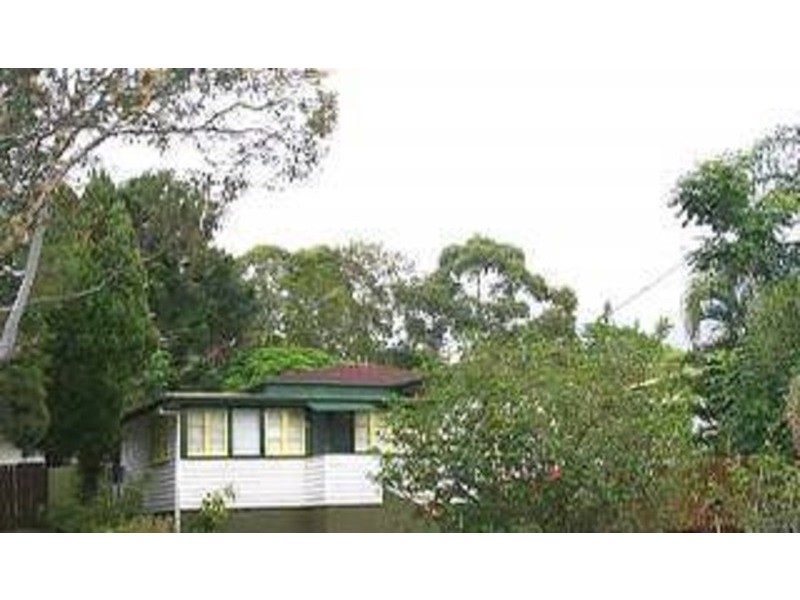 84 Pohlman Street, Southport QLD 4215