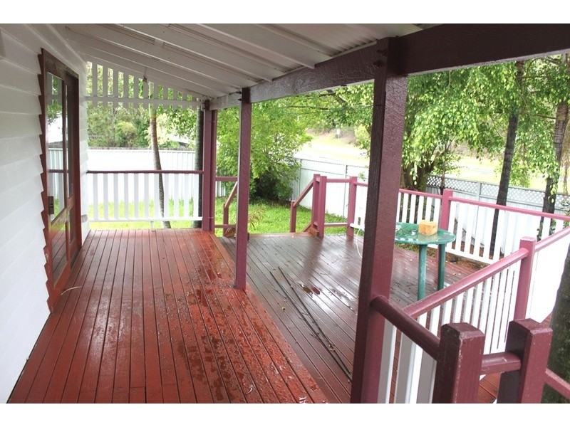 39 Warana Avenue, Southport QLD 4215