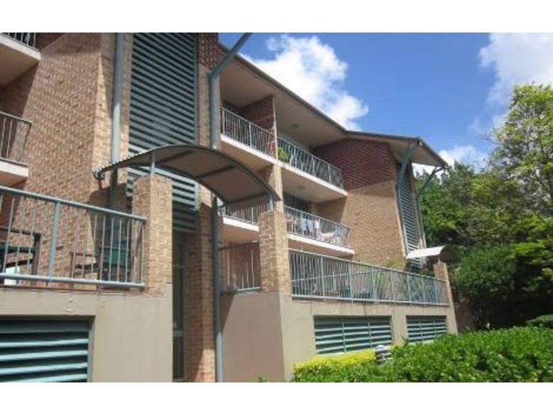 31/45 Pohlman  Street, Southport QLD 4215