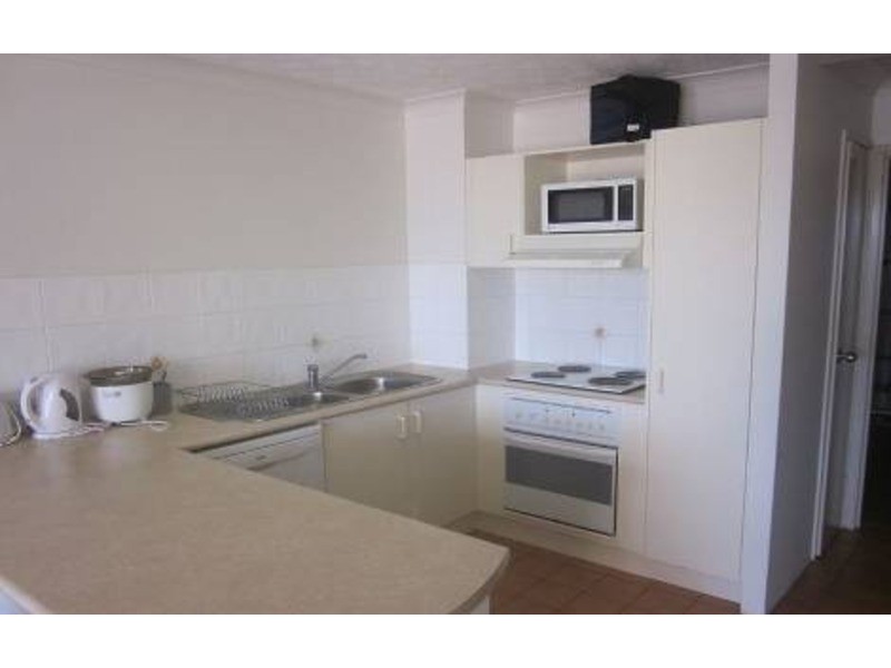 31/45 Pohlman  Street, Southport QLD 4215