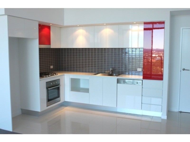 33804/9 Lawson Street, Southport QLD 4215