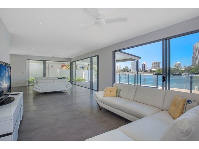 Paradise Waters QLD 4217