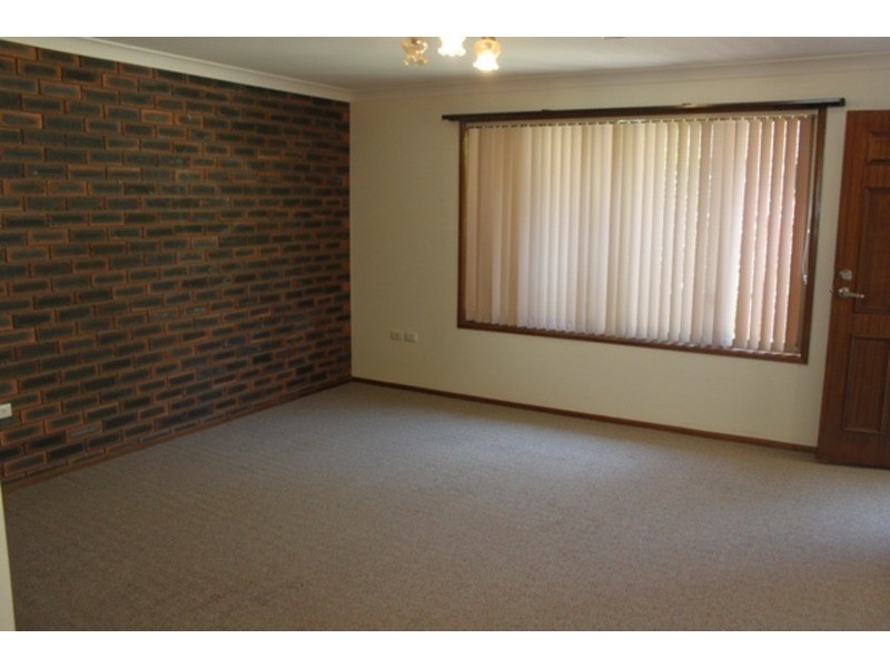 1/6 Corunna Crescent, Ashmore QLD 4214