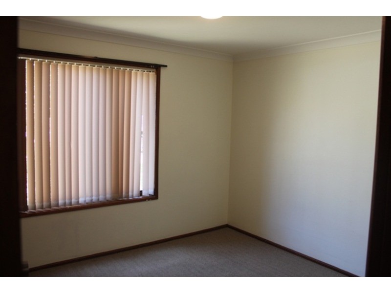 1/6 Corunna Crescent, Ashmore QLD 4214