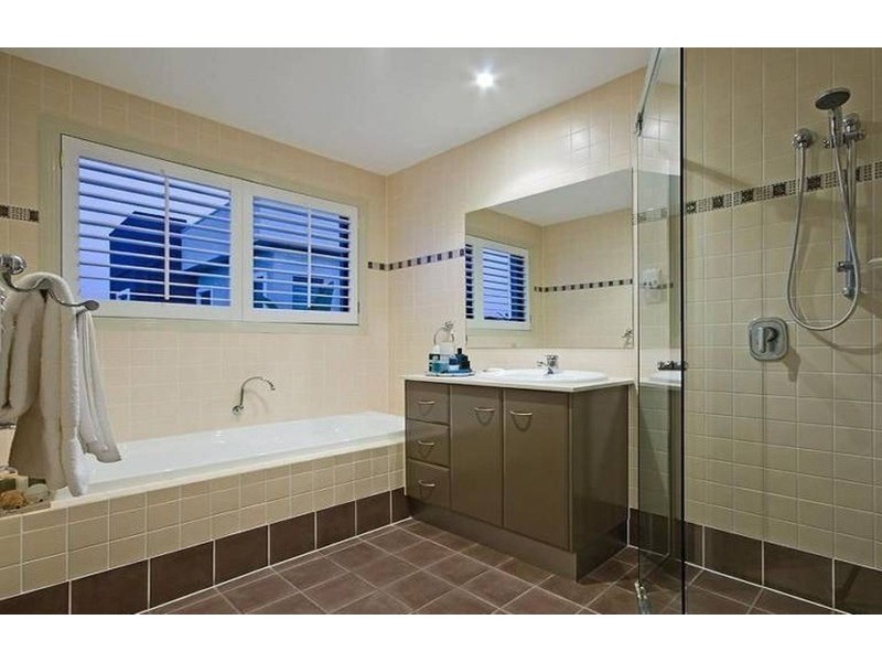 Isle Of Capri QLD 4217