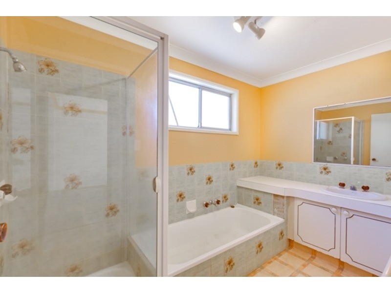 6 Flinders Avenue, Molendinar QLD 4214