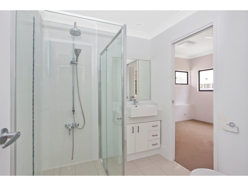 10/37 Central Street, Labrador QLD 4215