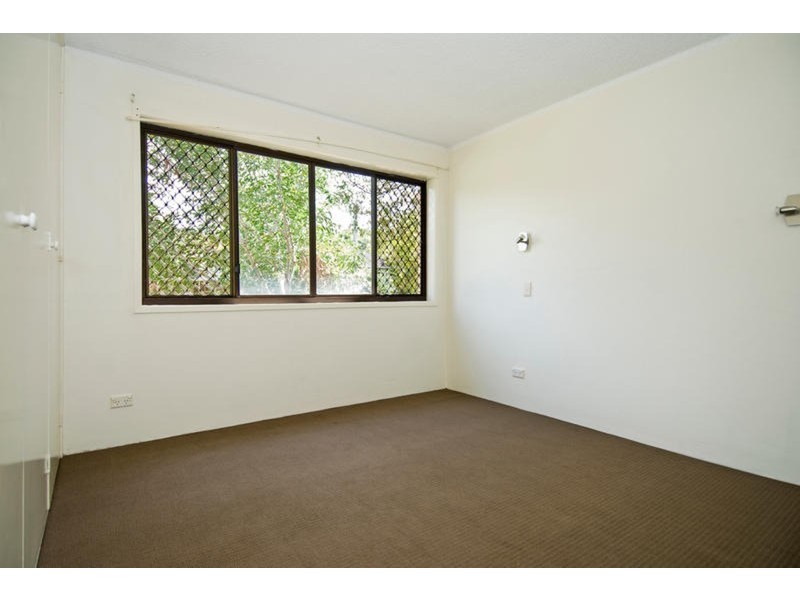 4/16 Andrews Street, Southport QLD 4215