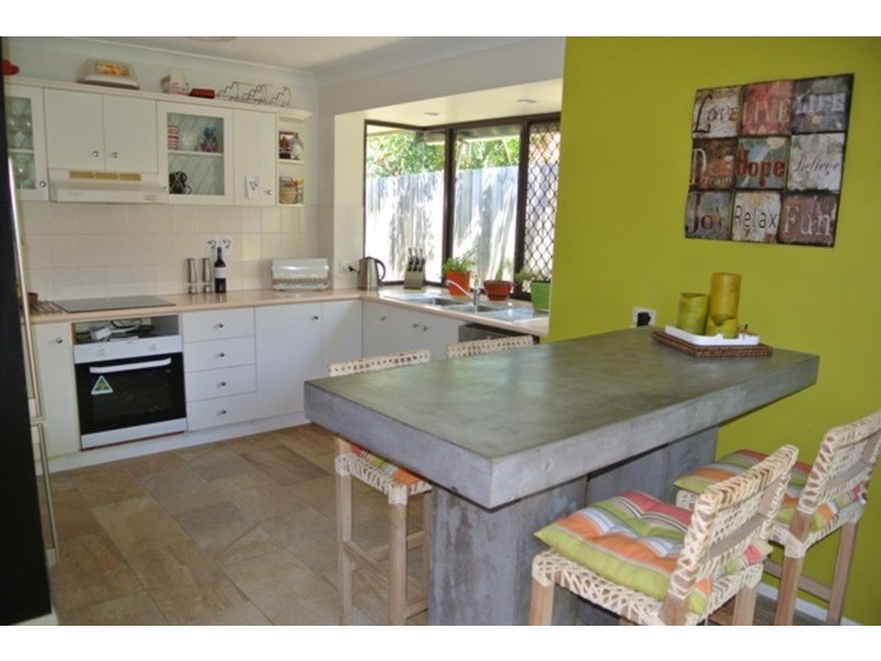 32 golden Crescent, Southport QLD 4215