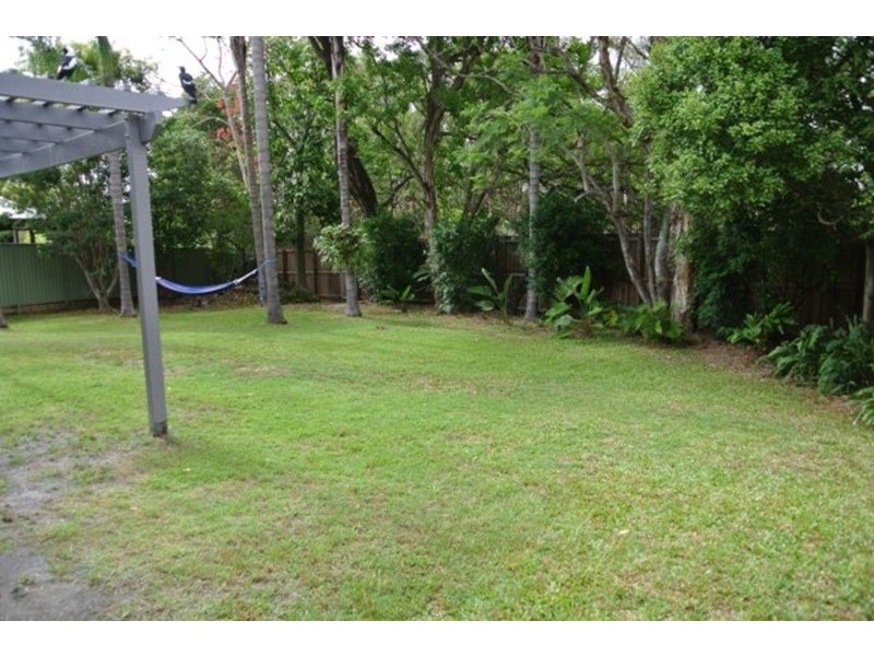 32 golden Crescent, Southport QLD 4215