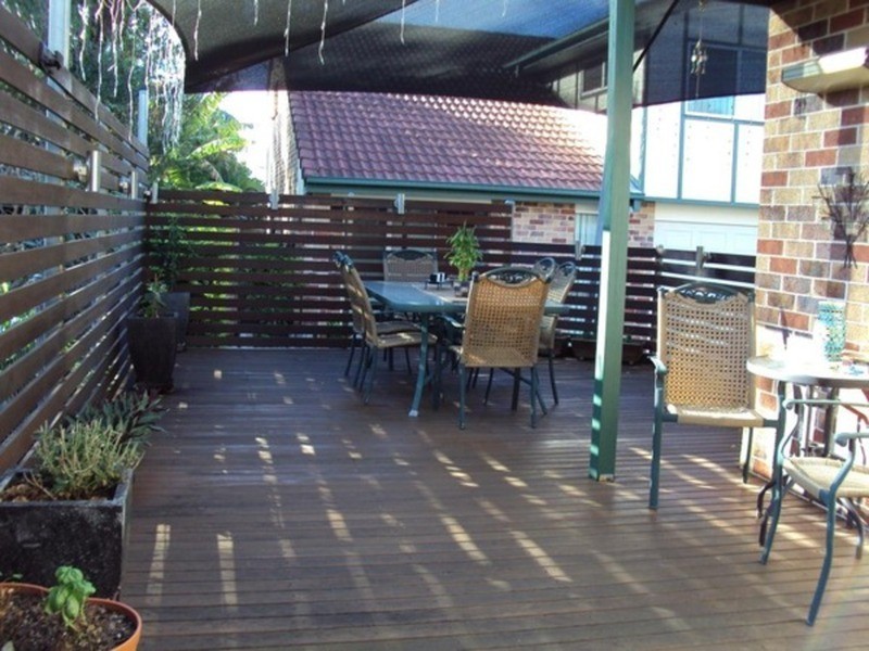 2/129 Eugaree Street, Southport QLD 4215