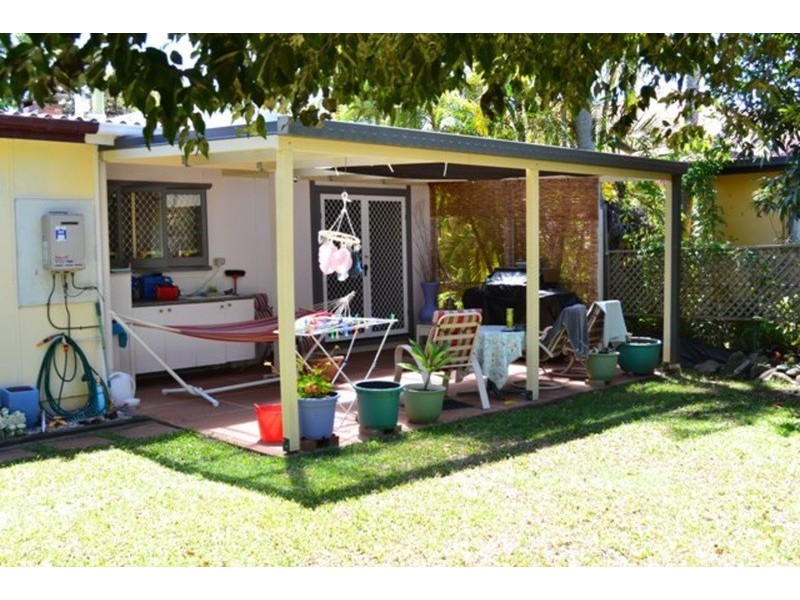 32 Lind Avenue, Southport QLD 4215