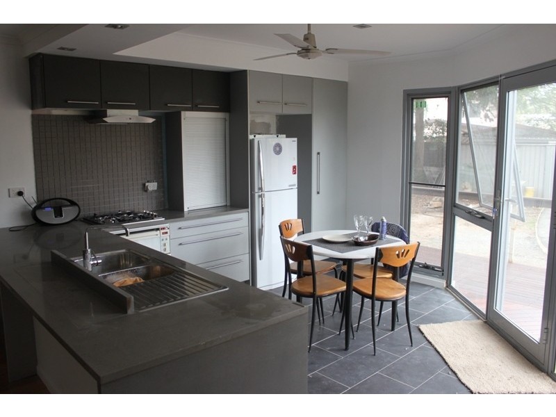 130 Falconer Street, Southport QLD 4215