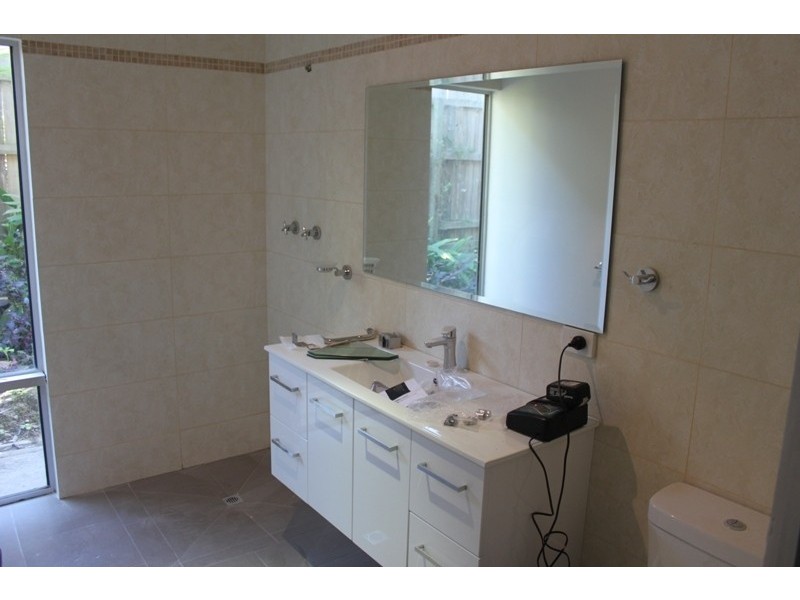 130 Falconer Street, Southport QLD 4215