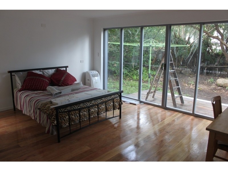 130 Falconer Street, Southport QLD 4215