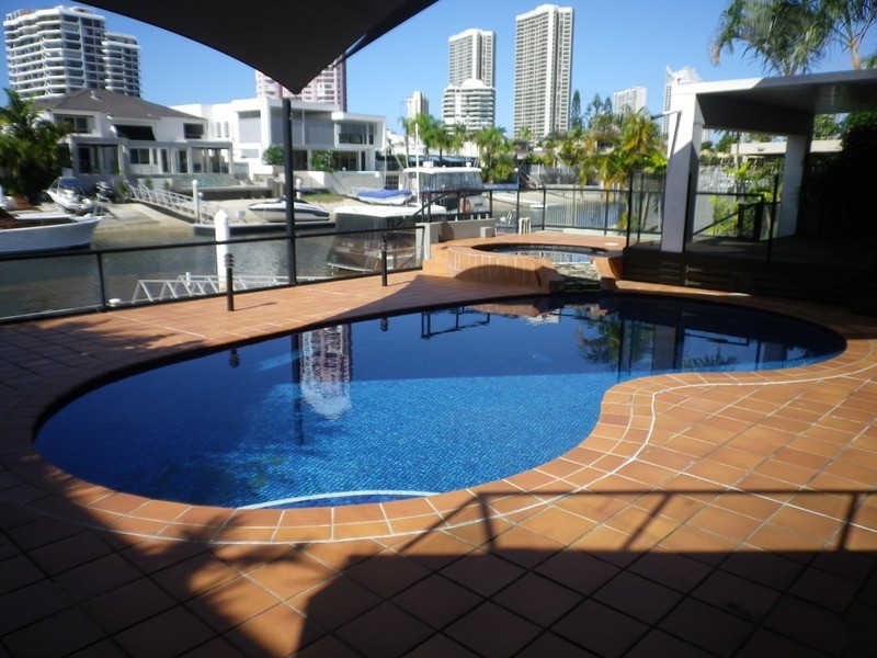 Paradise Waters QLD 4217