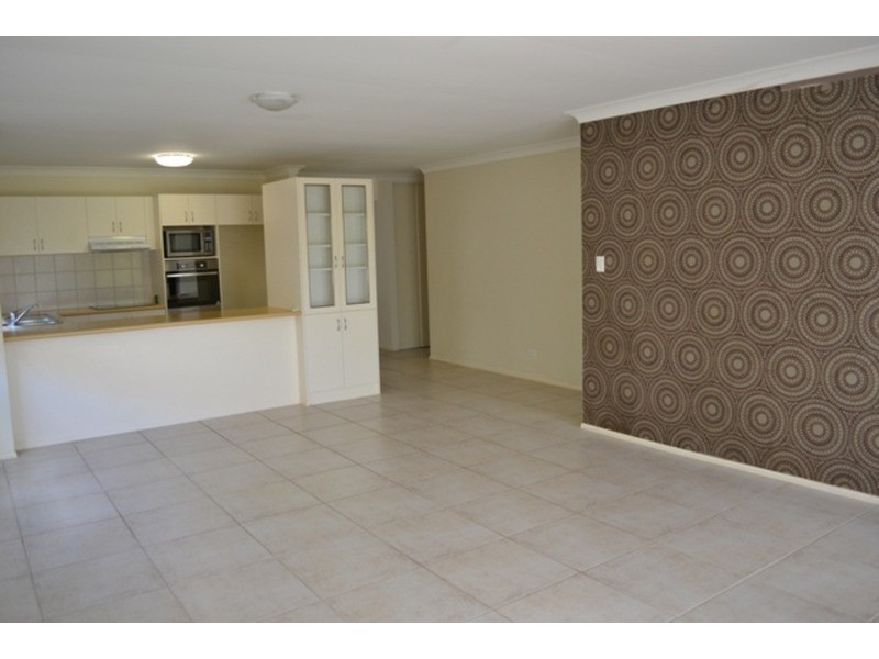 1/5 Tanias Place, Labrador QLD 4215