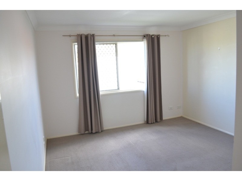 1/5 Tanias Place, Labrador QLD 4215