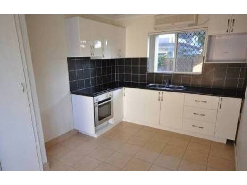 1/24 Stevens Street, Southport QLD 4215