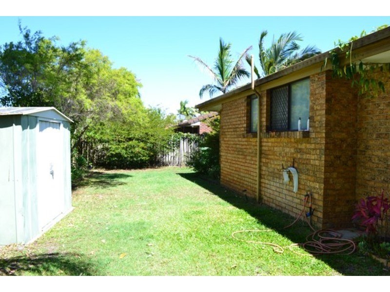 8/11 Hoya Court, Labrador QLD 4215