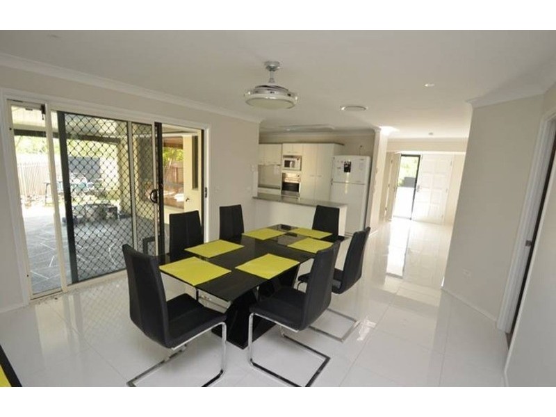 39  driftwood Place, Parkwood QLD 4214