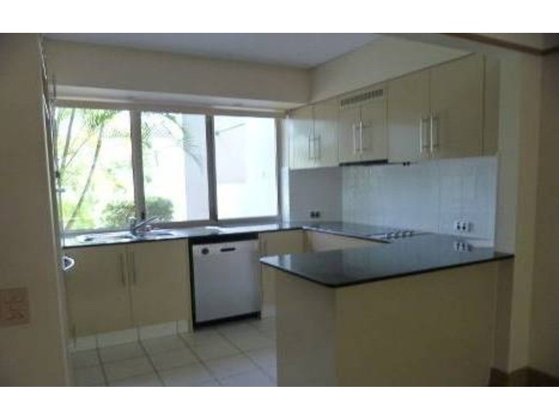 15/76 Chichester Drive, Arundel QLD 4214
