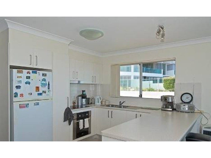 10/294 Marine Parade, Labrador QLD 4215