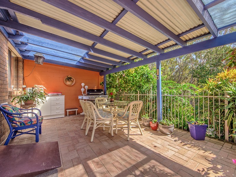 2/14 Burwood Court, Labrador QLD 4215