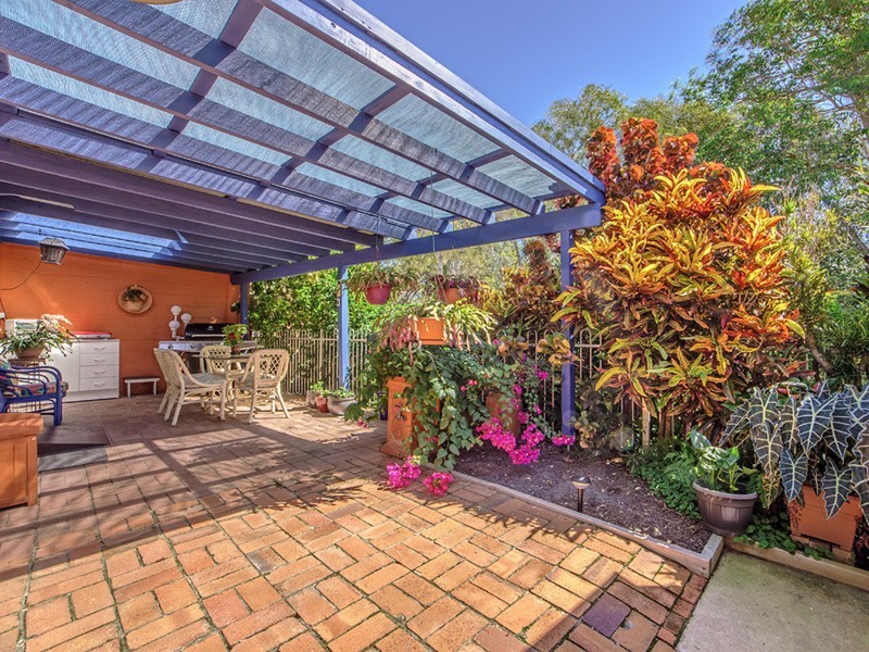2/14 Burwood Court, Labrador QLD 4215