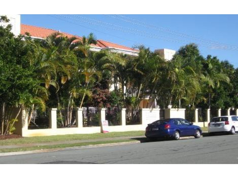 Chevron Island QLD 4217