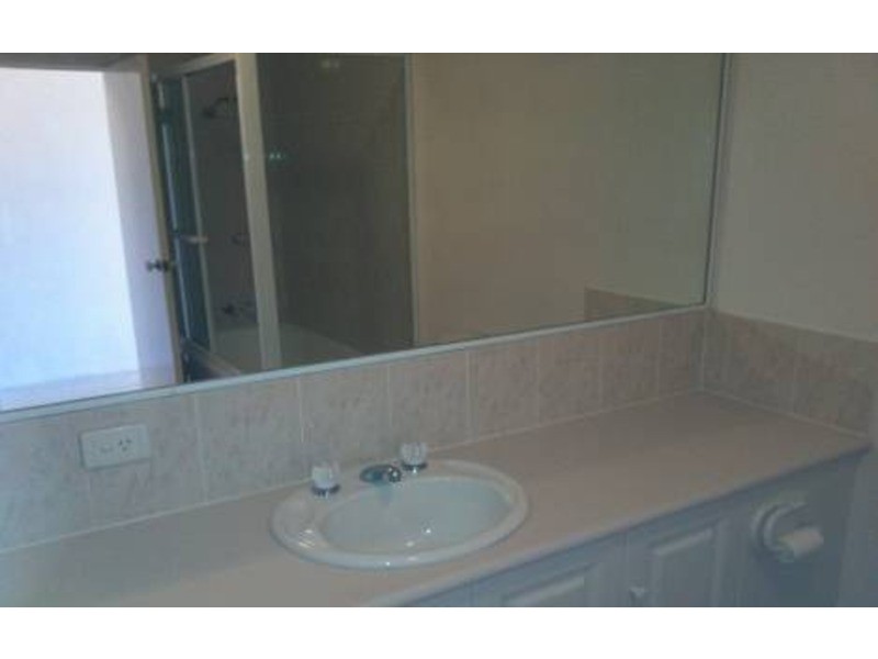 Chevron Island QLD 4217