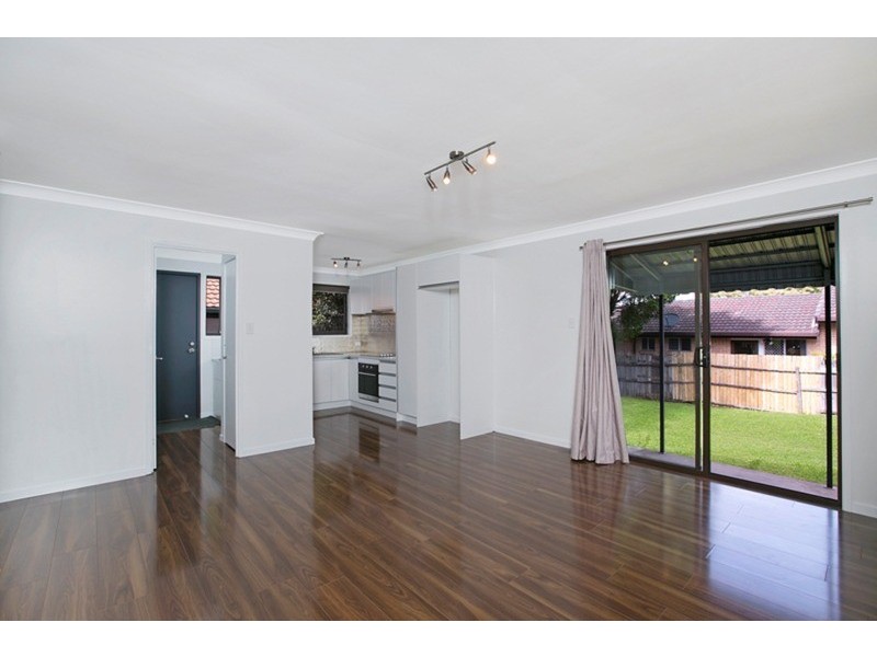 2/10 Shillito Street, Southport QLD 4215