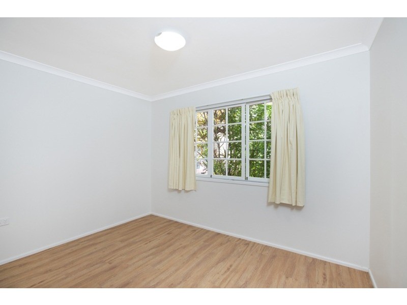 67 Shaw Street, Southport QLD 4215